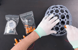Screwing dry spike electrodes into the headset
